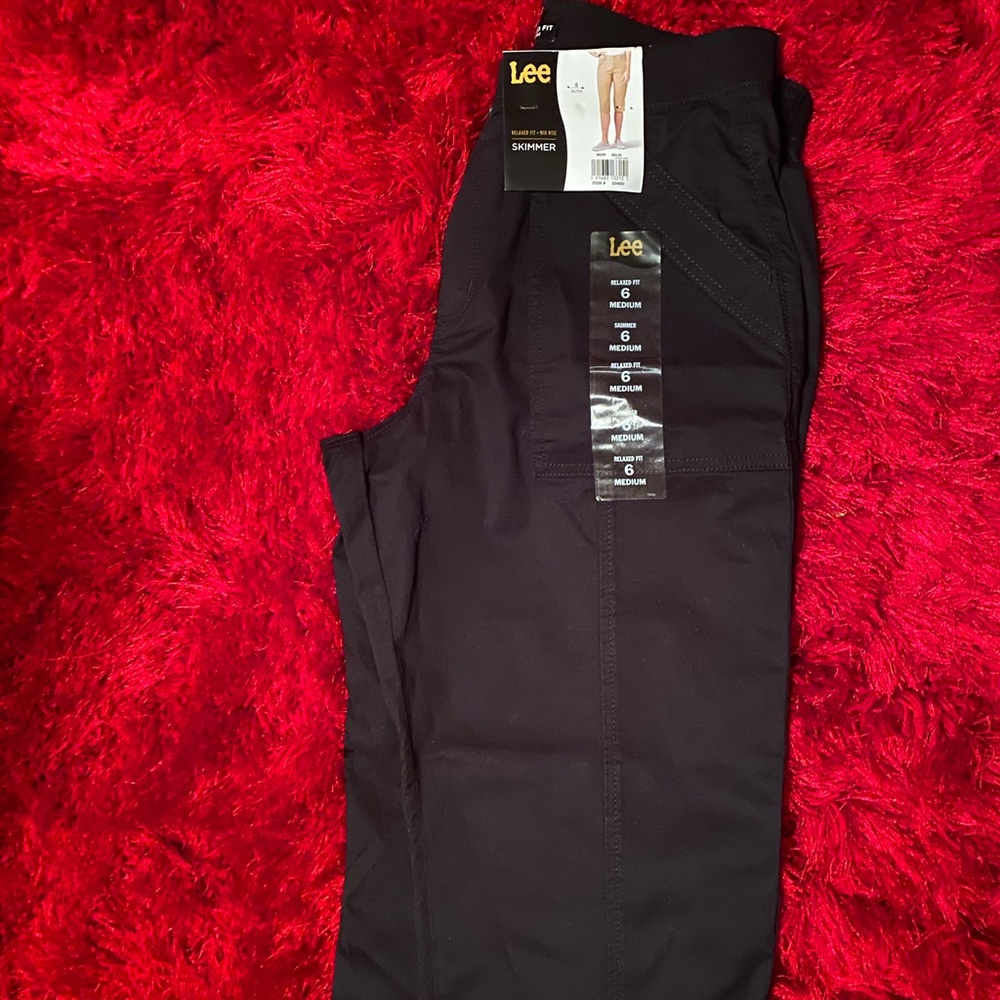 Capris - Picture 2 of 4